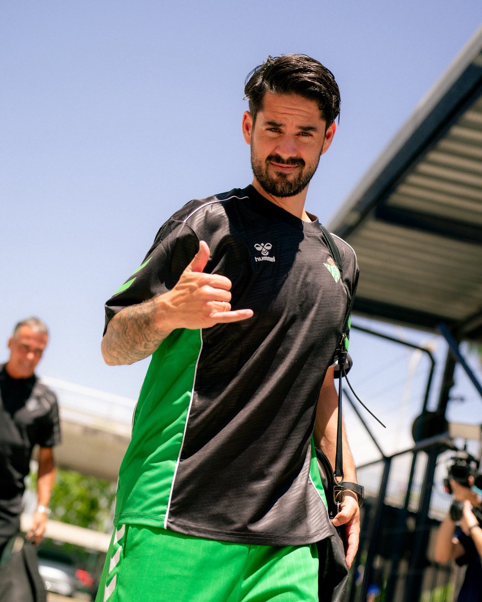 RealBetis's tweet photo. Ponemos rumbo a Alemania 🇩🇪🤙 https://t.co/OhG8Nczgr5