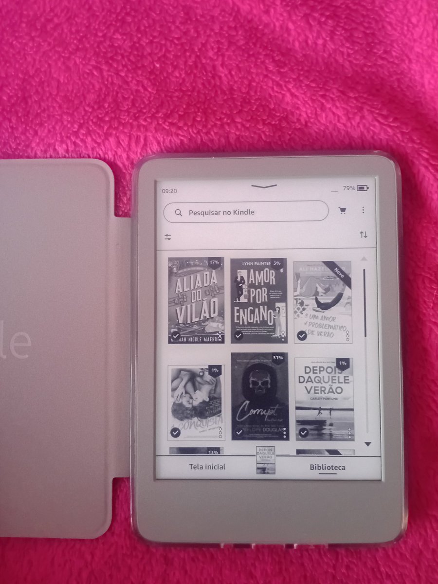 allstoowel's tweet photo. Oii gente.
Estou vendendo meu kindle 16 gb, quase não uso. 
Acompanha capa original, cabo para carregar e a capinha. 
Se puderem me ajudar dando RT ou LIKE por favor. https://t.co/KTdeMg9mkS