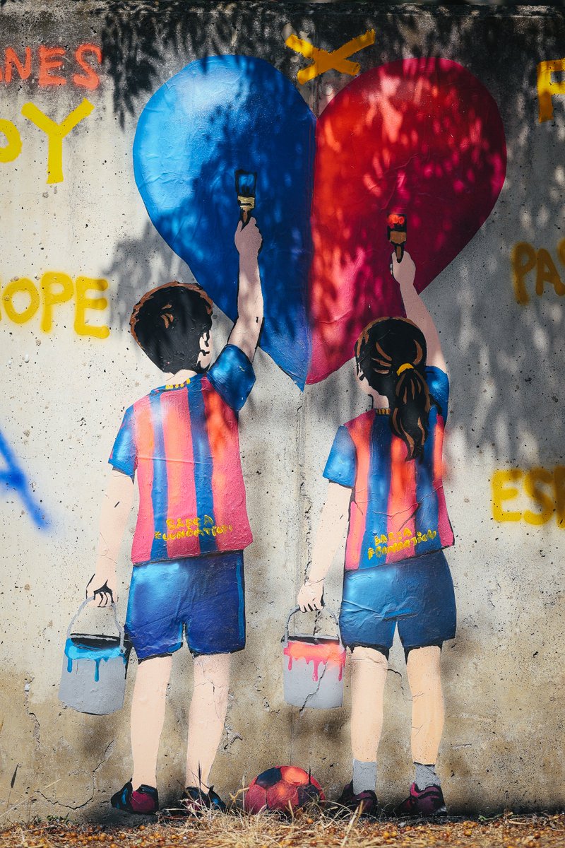 FundacioFCB's tweet photo. The heart of our Blaugrana Charity Bracelets, now beating in pediatric hospitals. 🫀

Painting murals with @tvboy and children in treatment. Barça Foundation brings our spirit through art and solidarity to pediatric hospitals across our city... because  a little colour changes everything. 🖌️

@FCBarcelona 💙❤️