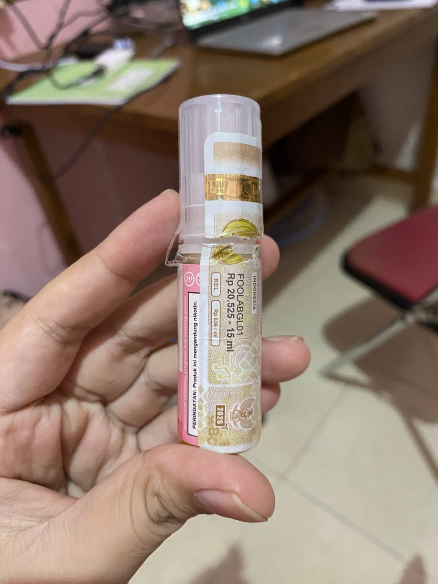 povsundae's tweet photo. WTS ‼️FOOM LIQUID STRAWBERRY MILK 15 ML only 45k isi masih full 98%‼️ baru ditetes sekali dijual karena gasuka rasanya, COD only kota bogor #jualpod #foom #foomliquid #zonabu #zonabutuhuang https://t.co/QJGgQr6z79