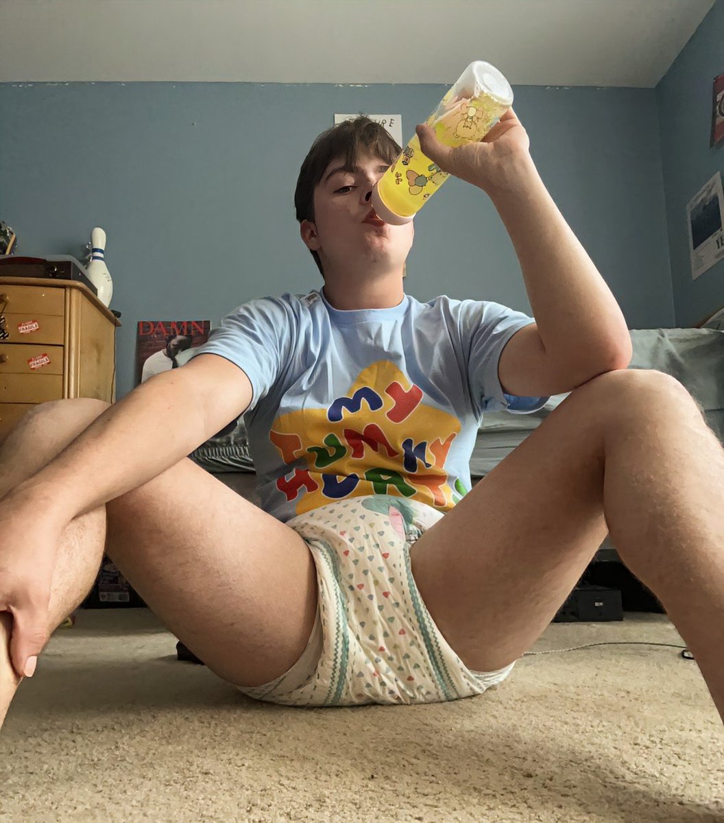 DiapersExposed's tweet photo. Dork has been completely brainwashed, all he wants in life is to be humiliated, exposed and then bullied online. DM me if you're like-minded and we can start your journey...

#abdl #exposed https://t.co/67GOxayNnR