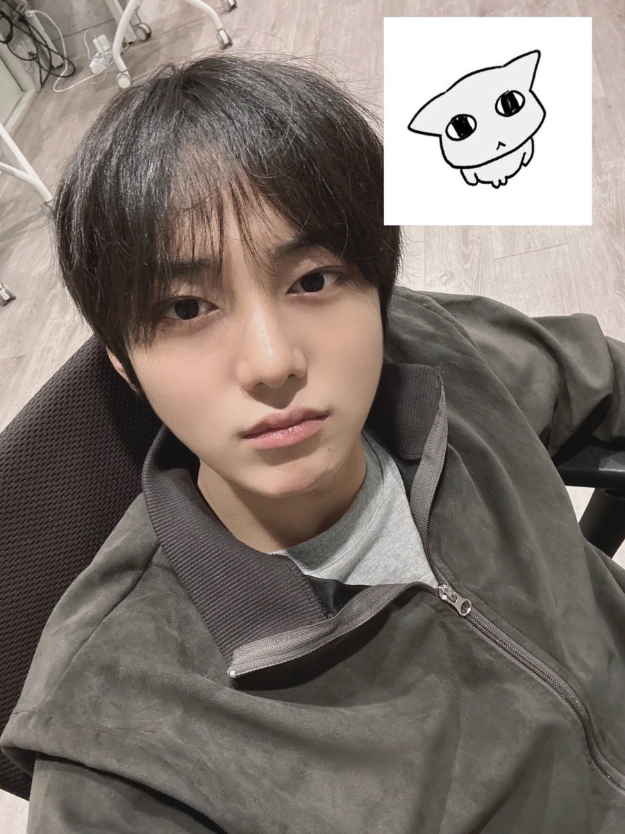 formykyuteboy's tweet photo. 아씨팬걸니즈파악지리는남자어떻게안좋아하는데그거어떻게하는건데 https://t.co/0kSqxpo2Tu