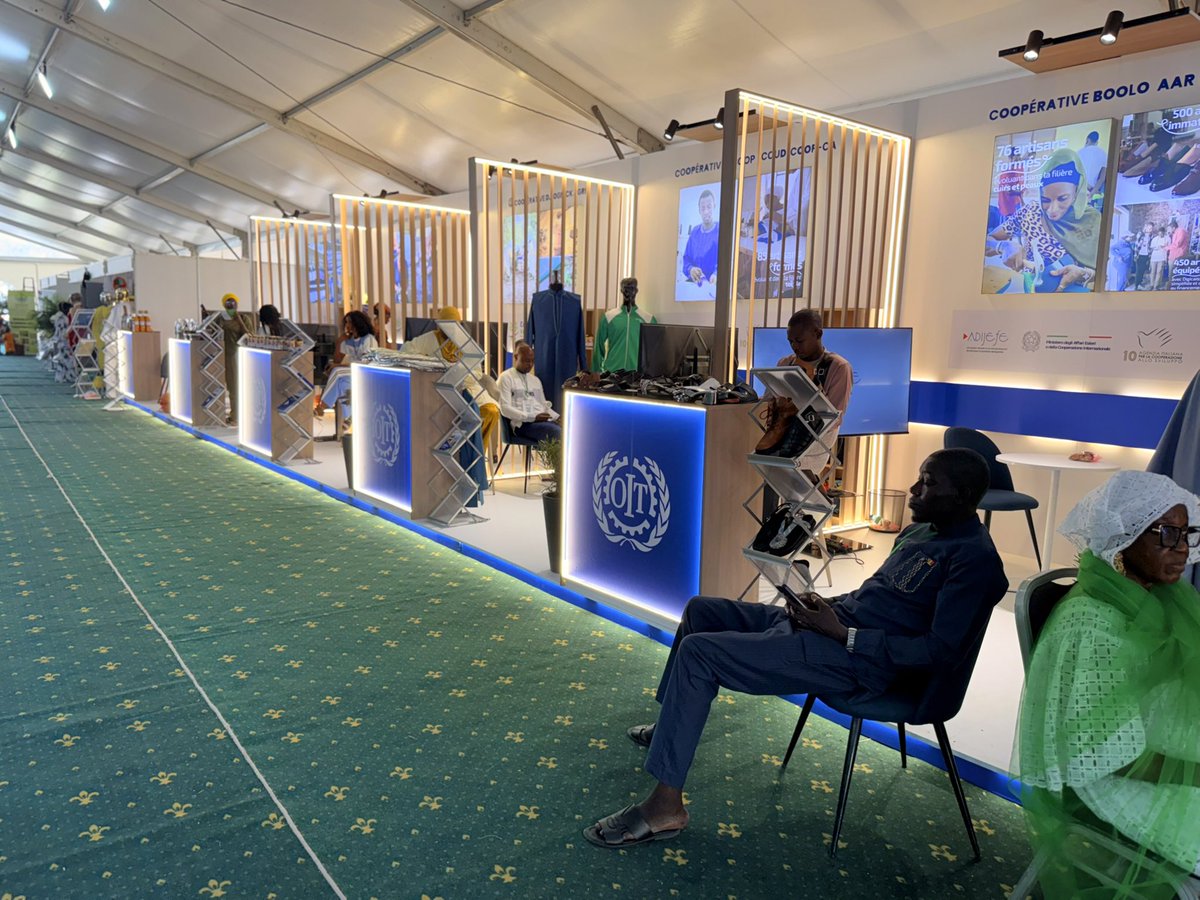 IloSenegal's tweet photo. ✨ 07 - 09/07 @IloSenegal est fière de participer au #FORAESS2026 avec 5 stands dédiés aux #coopératives que nous avons accompagnées et formées.
🐝 Apiculture
🐟 Produits halieutiques séchés
🌾 Agroalimentaire
👞 Cuir
👗 Textile
#EconomieSolidaire #Inclusion
@ilocoopsse @OITinfo https://t.co/oj50uNxeKP