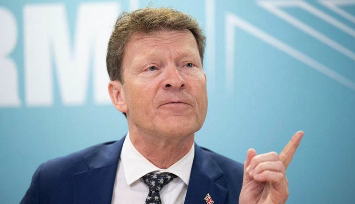Dplanet's tweet photo. 🚨🇬🇧 Richard Tice, Reform's deputy leader, took a loan from George Cottrell - a convicted fraudster.

Then Tice completed a property purchase and made a donation to Reform.

He repaid the loan only after both went through.

Bankers reported the transactions to the National Crime Agency. The Guardian reveals it's one of at least four such reports involving Reform's most senior figures.

Let's dig in... 🧵⬇️