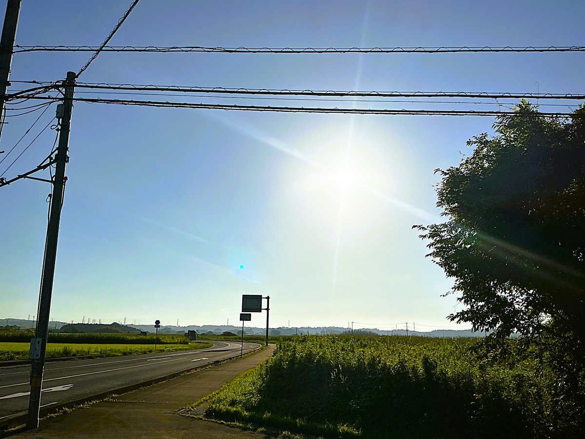 kanenaga_hide's tweet photo. こんばんは
月曜日から朝の辻立ち、ご挨拶運動を始めました

場所は那珂西宝撞院下交差点でした

大きな交差点では三日連続
少し規模が小さい場所では二日連続で立ち、町内各エリアをローテーションして回る予定です

引き続きまた明日からがんばります
おやすみなさい https://t.co/Uatk3HtwJ9