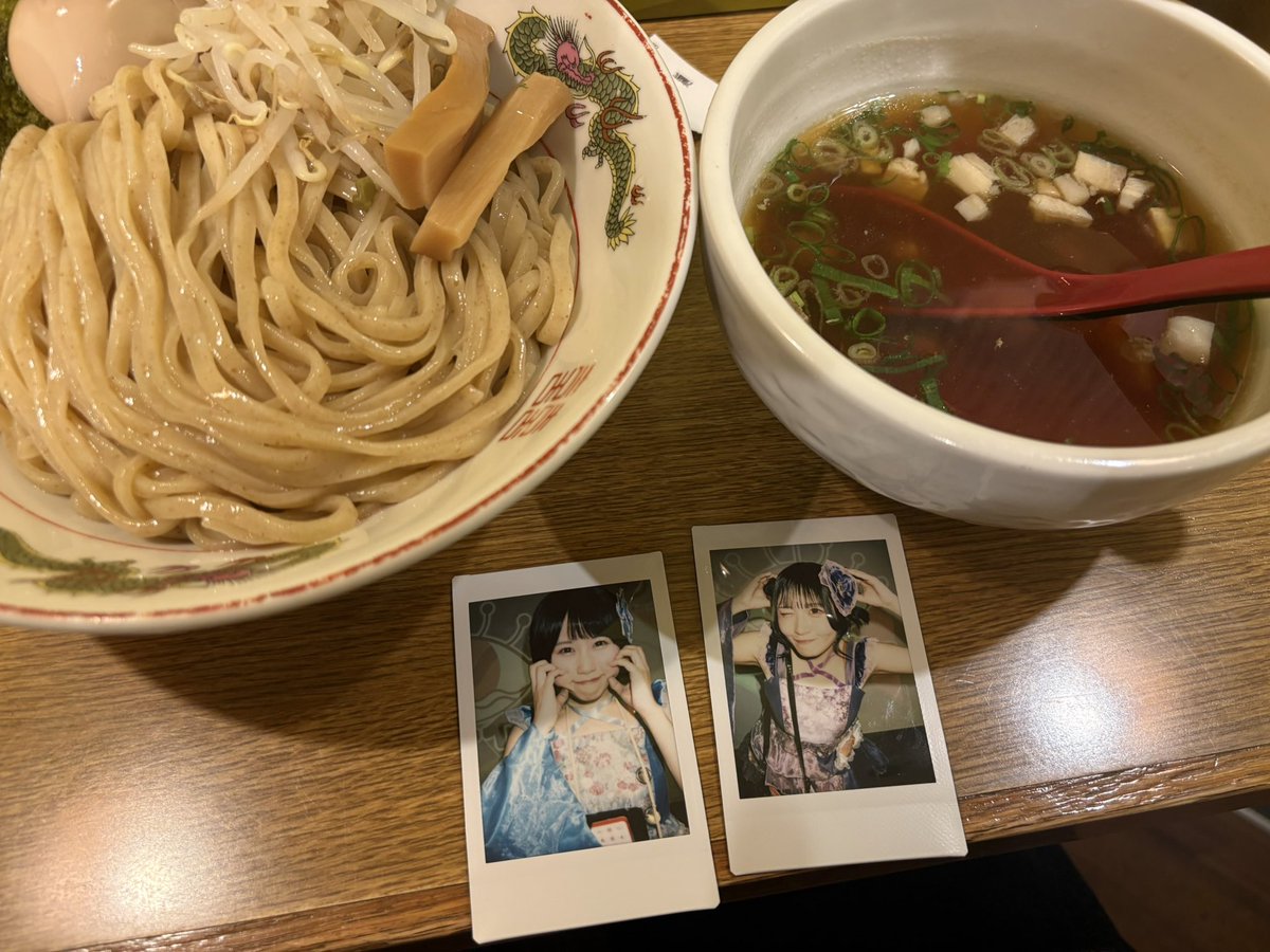 AKFGeneration's tweet photo. ライブ楽しい！！つけ麺美味し！！🍜
#メノニューイヤー https://t.co/XgvmdzVt5k