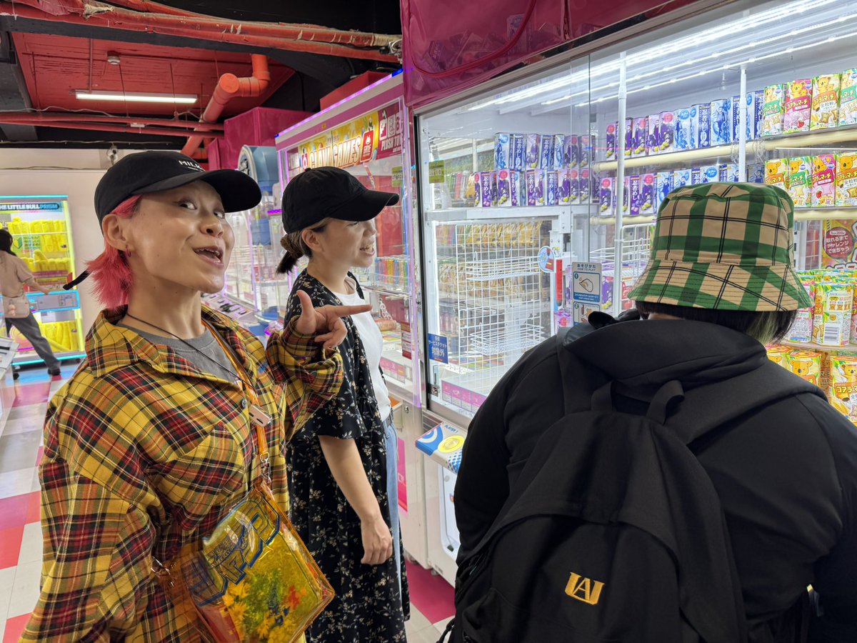yuip_okazu111's tweet photo. 大ゴッホ展からのスタバからの焼肉、ゲーセンはしご、スイーツからのコメダ行かせていただきました！！！
個人的にはゴッホ氏の手紙が面白かったです！！！
平日なのに激混みでした！！！ https://t.co/yECz6V92lG