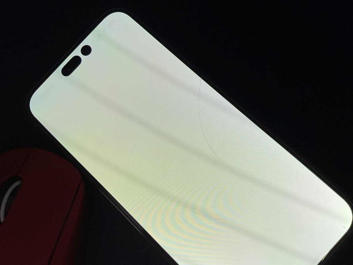 rinamona4914101's tweet photo. 昨日の夜中にスマホがホワイ（ト）マンになって石化しました🪨
なんとか覚えてないパスワードで新しい携帯でXに繋げれたからよかった😌 https://t.co/tY1c6Z2kER