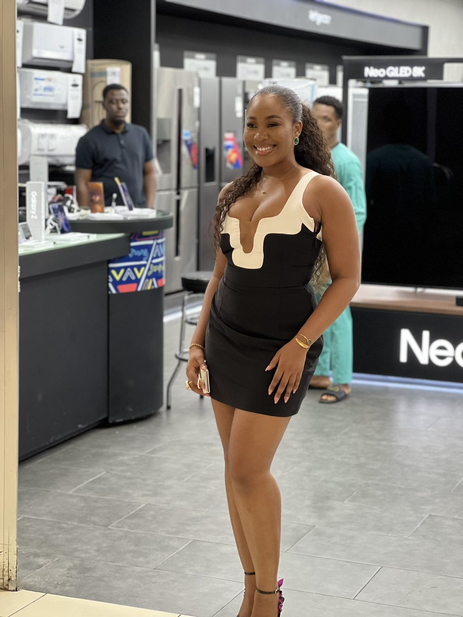 moon_sira's tweet photo. The best in the game
One and only star girl Erica Nlewedim 
A Samsung brand ambassador 

From a collaborator and ambassador 

I’m so happy I was there for all the journey 🌟✨⚡️

ERICA X SAMSUNG 
#EricaNlewedim
#Samsung
#EricaNlewedimXSamsung https://t.co/3GqV2Pq0Hh