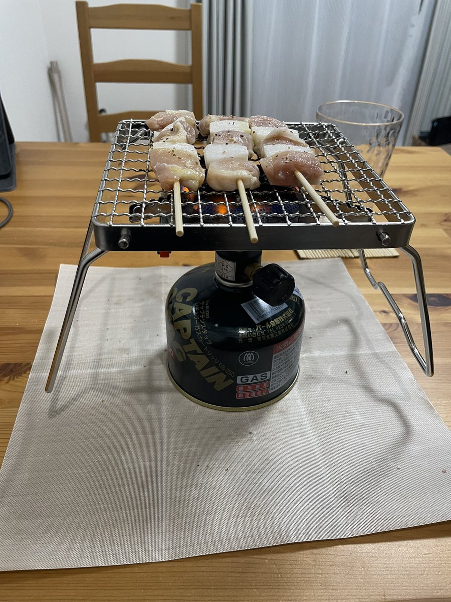 __Amazora__'s tweet photo. 自宅でする焼き鳥、最高です https://t.co/lJpVs7Ea7E