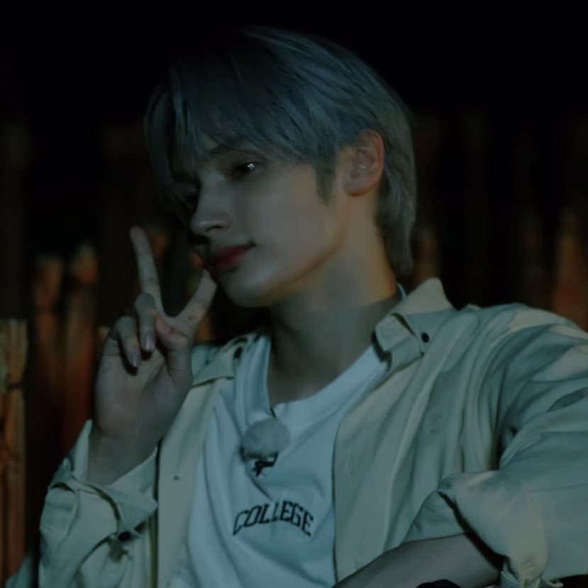 forhawonie's tweet photo. why does he look so fine when it's time to film horror content  🤤 https://t.co/CAxWMtK18R