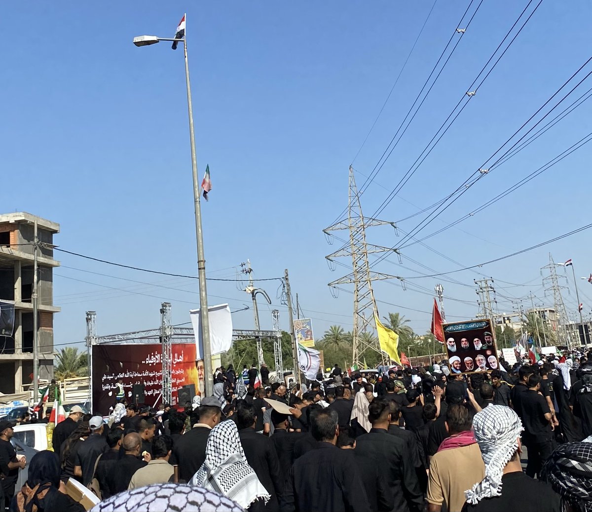 Basrawi42724880's tweet photo. @Tasnimarabic نحن في انتظار النعش الطاهر https://t.co/JFeecjQacF