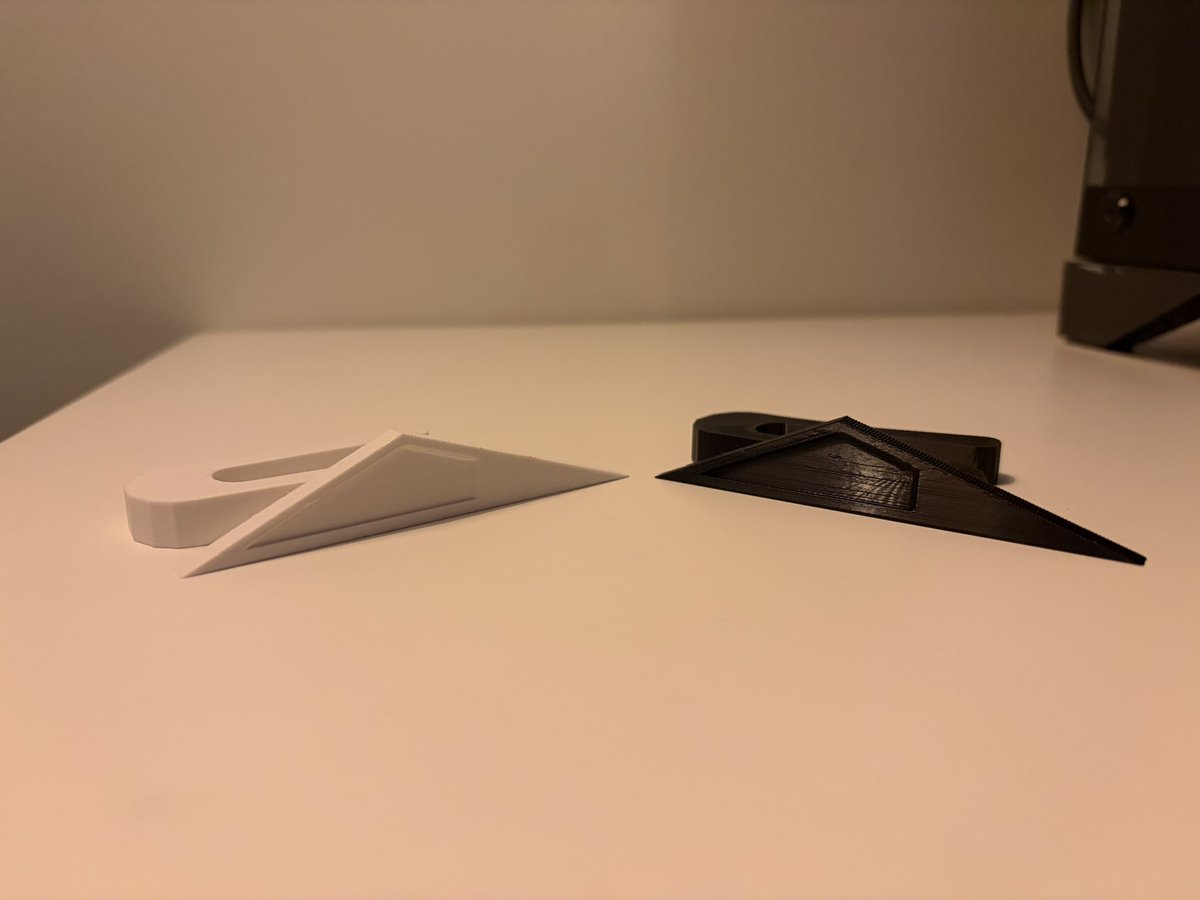 Austinlee86's tweet photo. Started creating my own accessories for the @cybertruck. Check them out if interested! https://t.co/QOZYRFk0Xp https://t.co/GN4XNvRI9k