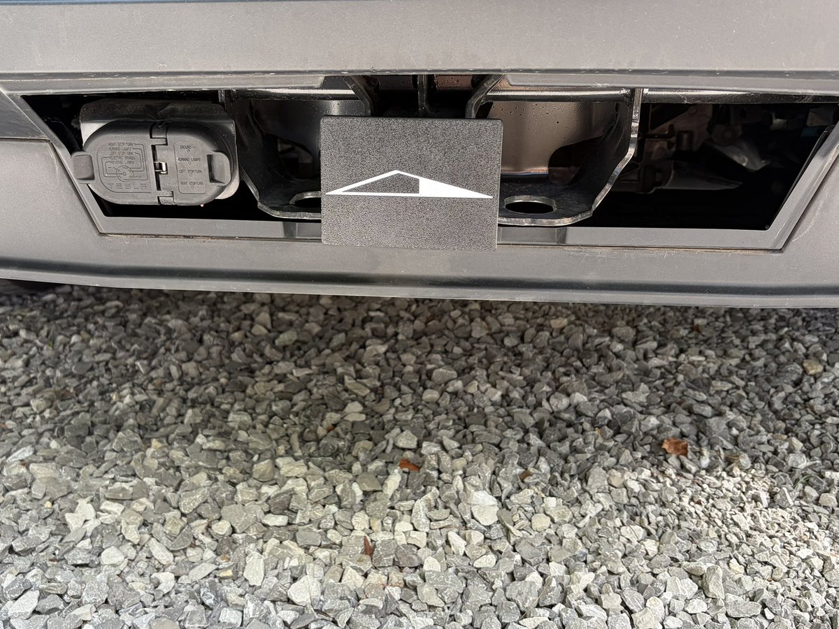 Austinlee86's tweet photo. Started creating my own accessories for the @cybertruck. Check them out if interested! https://t.co/QOZYRFk0Xp https://t.co/GN4XNvRI9k