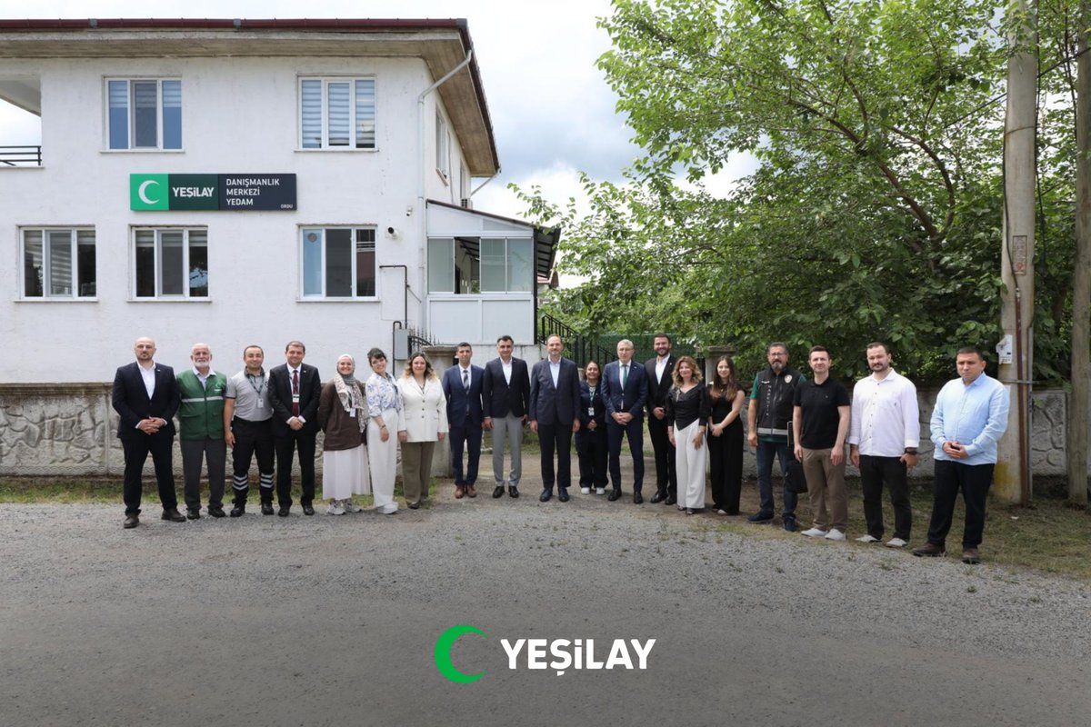 YesilayKurumsal's tweet photo. Genel Başkanımız Doç. Dr. Mehmet Dinç, Ordu Şubemizi ve YEDAM'ı ziyaret etti.

Ziyaret kapsamında yürütülen çalışmalar hakkında bilgi alan Genel Başkanımız, şube yönetimimiz ve çalışma arkadaşlarımızla bir araya gelerek bağımlılıklarla mücadelede yürütülen faaliyetleri değerlendirdi.

Türkiye'nin dört bir yanında bağımlılıklarla mücadeleyi güçlendirmek ve daha fazla kişiye umut olmak için çalışmalarımızı kararlılıkla sürdürüyoruz. 💚

#Yeşilay #YEDAM #BağımsızlıkSeferberliği