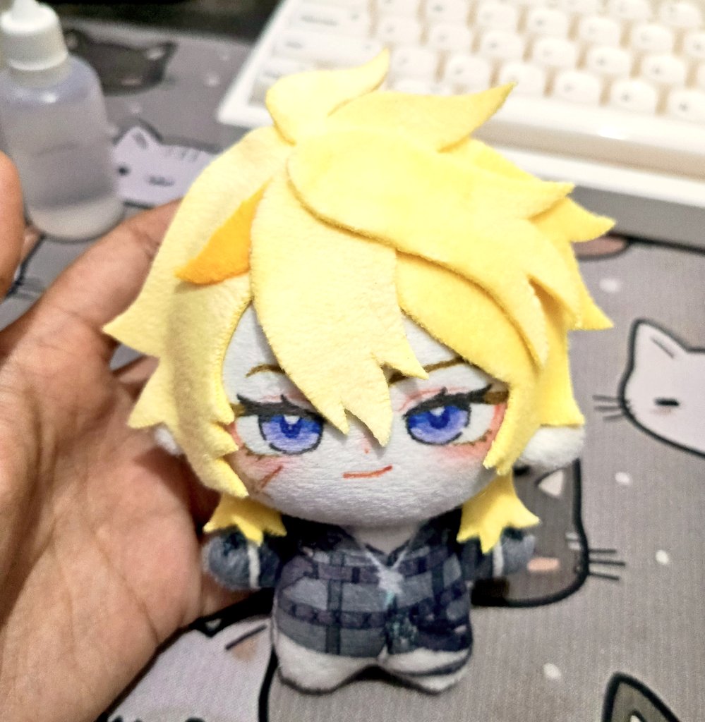 marshmewmew's tweet photo. hallo haloooo aku sendernya (⁠ㆁ⁠ω⁠ㆁ⁠)/ aku sekarang baru trial &amp; error sama coba² kain yg pas buat plushienya, tapi high chance aku bakal open po untuk custom, jadi stay tuned yahh!! https://t.co/RWybNWFMHH