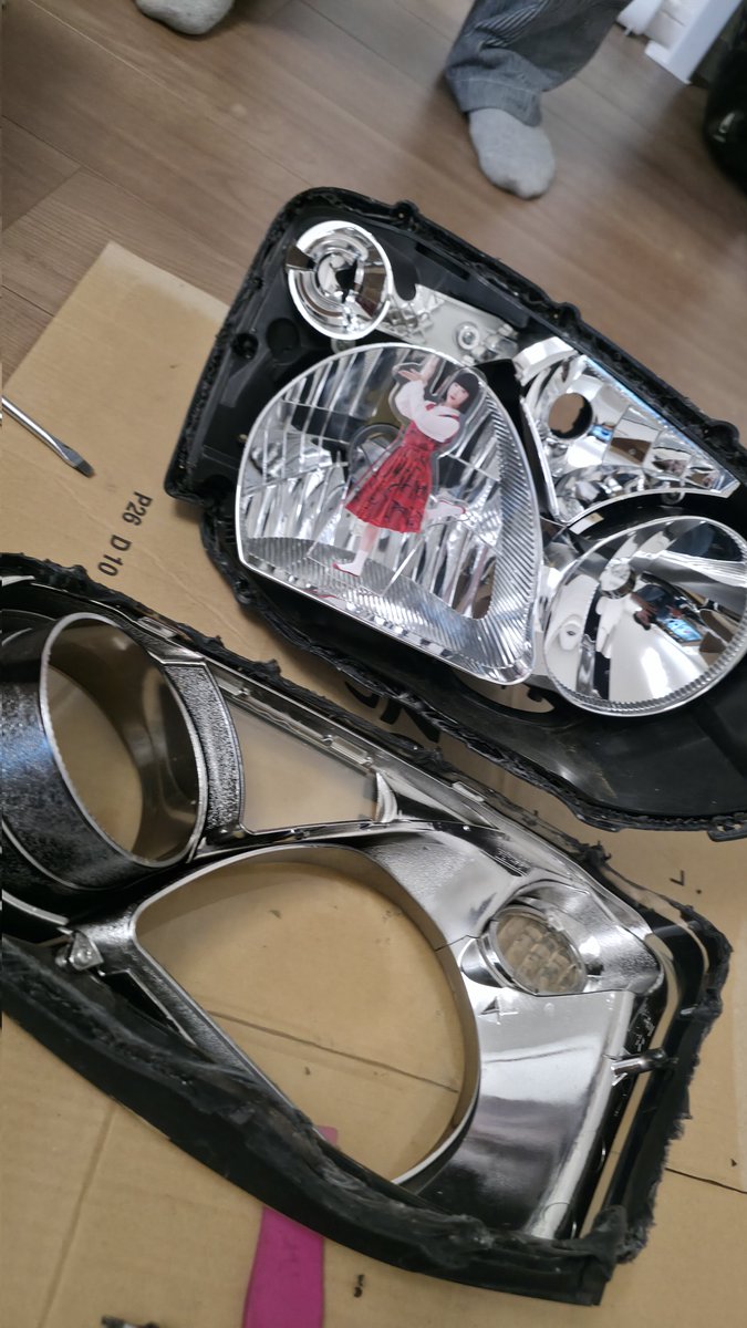 NMSS_555_EJ207's tweet photo. 今日はDkニキと僕の車のヘッドライトの修理してました笑
修理後は二人でビュッフェ！！

最高の1日でした…
@Agd_Okp https://t.co/UkntNUbCM2