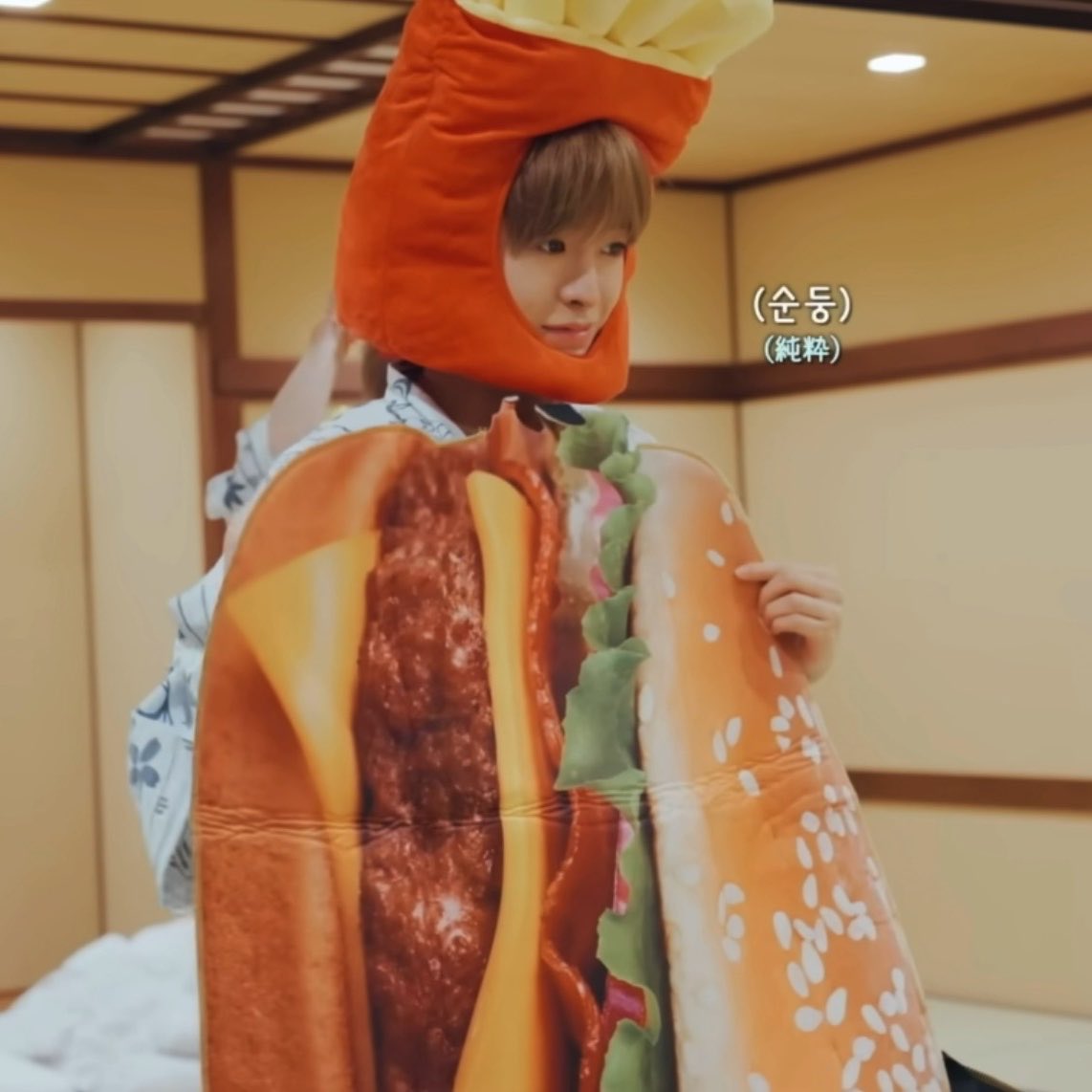 matchasoong's tweet photo. 실바니안 햄버거 고양이 https://t.co/QKn3R19xpc