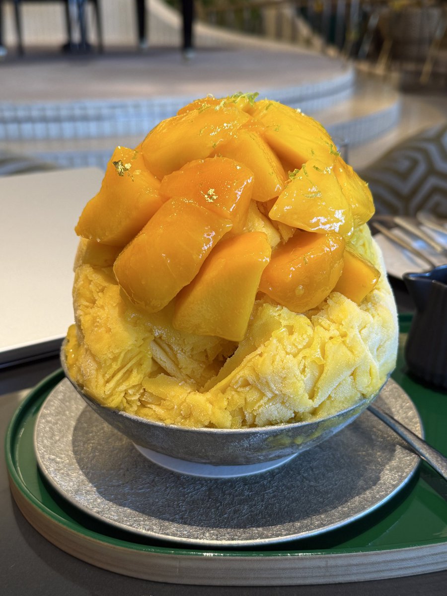 MuyaoShen's tweet photo. @stevehou reminded me of the shaved ice I got at Josun Palace in Seoul last gear https://t.co/RZTLjrdEXV