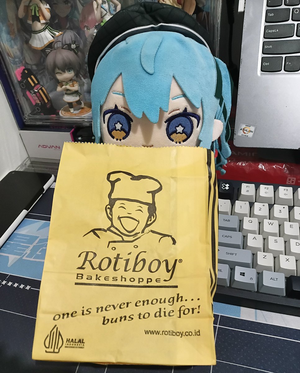 Ream0322's tweet photo. Sui with 🍞 https://t.co/asjhubOZe8