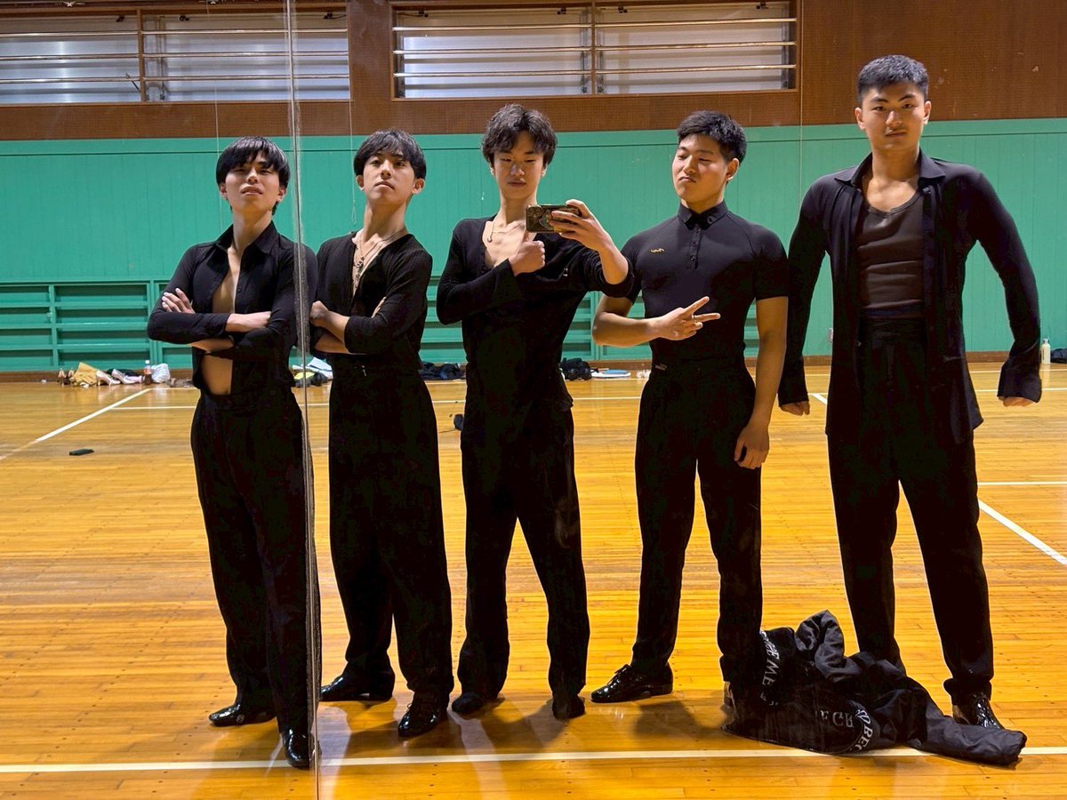 komadanceclub's tweet photo. 🌻夏全 選手紹介🍉
1　しょーんなお（外語）

性格もダンスもエネルギッシュなしょーん🐏
滅多に練習会に現れないレアポケモン的存在に⁉︎
スタイル抜群ななお💖キレキレなダンスと存在感で夏全のフロアも魅了すること間違いなし✨

4年生になってさらに輝きを放つ2人のダンスをお楽しみに❤️‍🔥 https://t.co/QamIY8bDMN