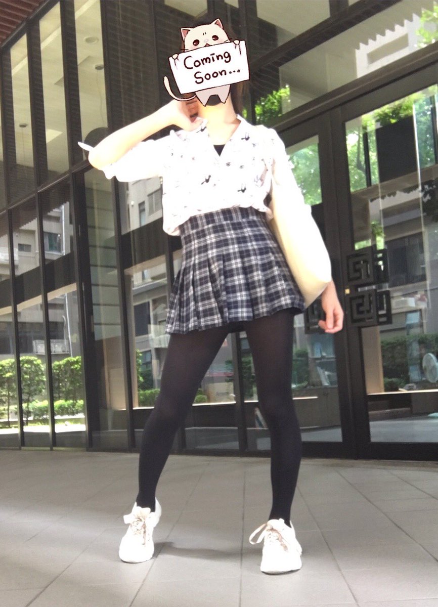 Agave_Ph's tweet photo. 暑すぎて溶けちゃう🥵

#女装男子 #黒タイツ #フェティッシュ https://t.co/v00imPss91