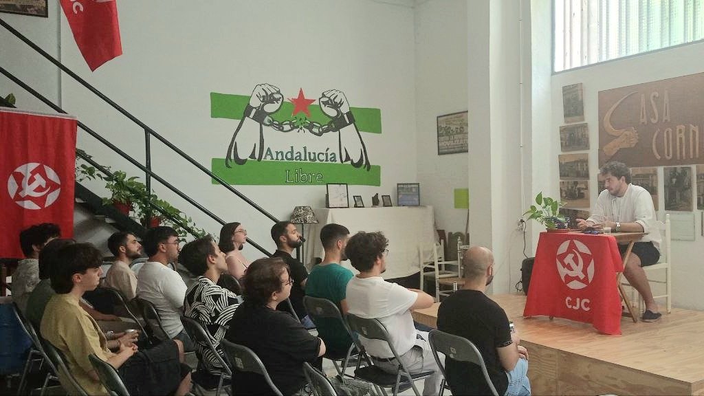 CJC_Andalucia's tweet photo. ☀️ Compartimos imágenes de algunas de las actividades que hemos organizado para promocionar el XII Campamento de la Juventud.

A través de estas jornadas queremos ofrecer espacios de ocio sano para la juventud andaluza como alternativa a las dinámicas del capitalismo. https://t.co/FogPU6POmH