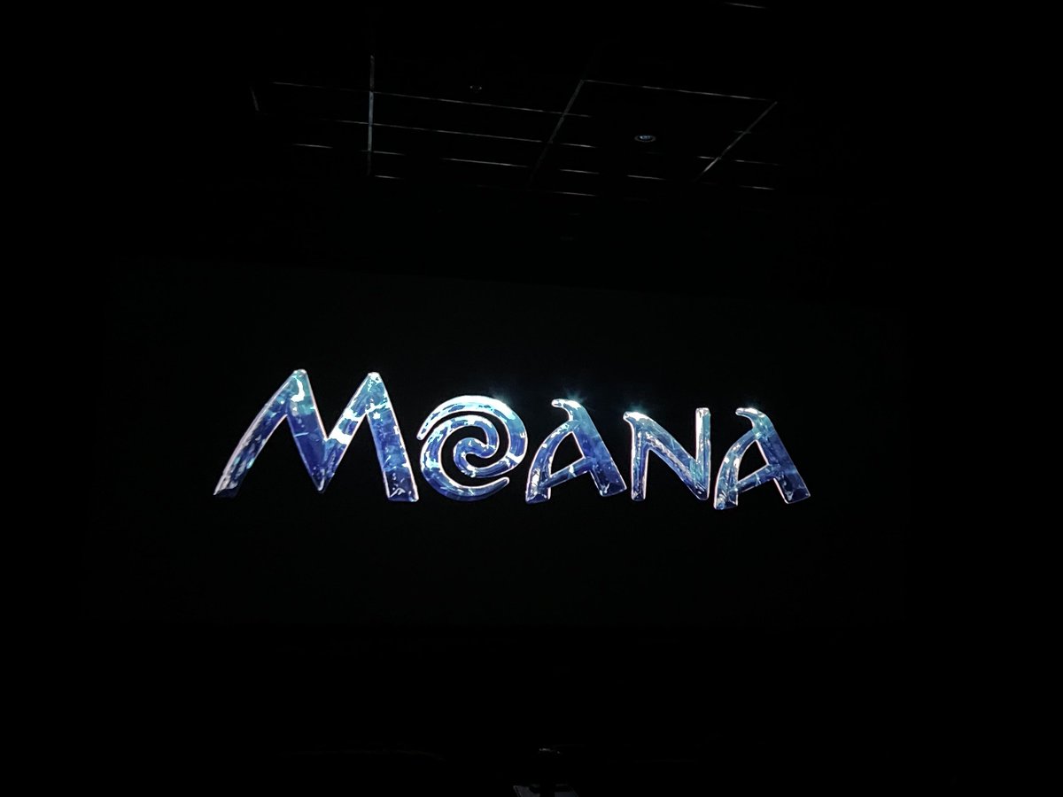 _ellabanella's tweet photo. MAS PAGOD PA SI HEIHEI SA MOVIE NA TO KESA KAY MOANA 😂 tama ang #disney na mas bigyan ng screen time si Heihei HAHAHAHAHA! https://t.co/TOPBDyC1lT