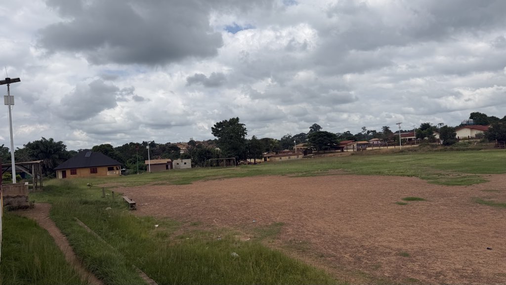 CurtisMonique's tweet photo. Qui  reconnaît cette ville de Guinée?
Faisons voyager la Guinée à travers ses territoires. 🇬🇳

#Guinée #CollectivitésLocales #DéveloppementLocal #Territoires #TerraTV https://t.co/OzfxxaIwDR