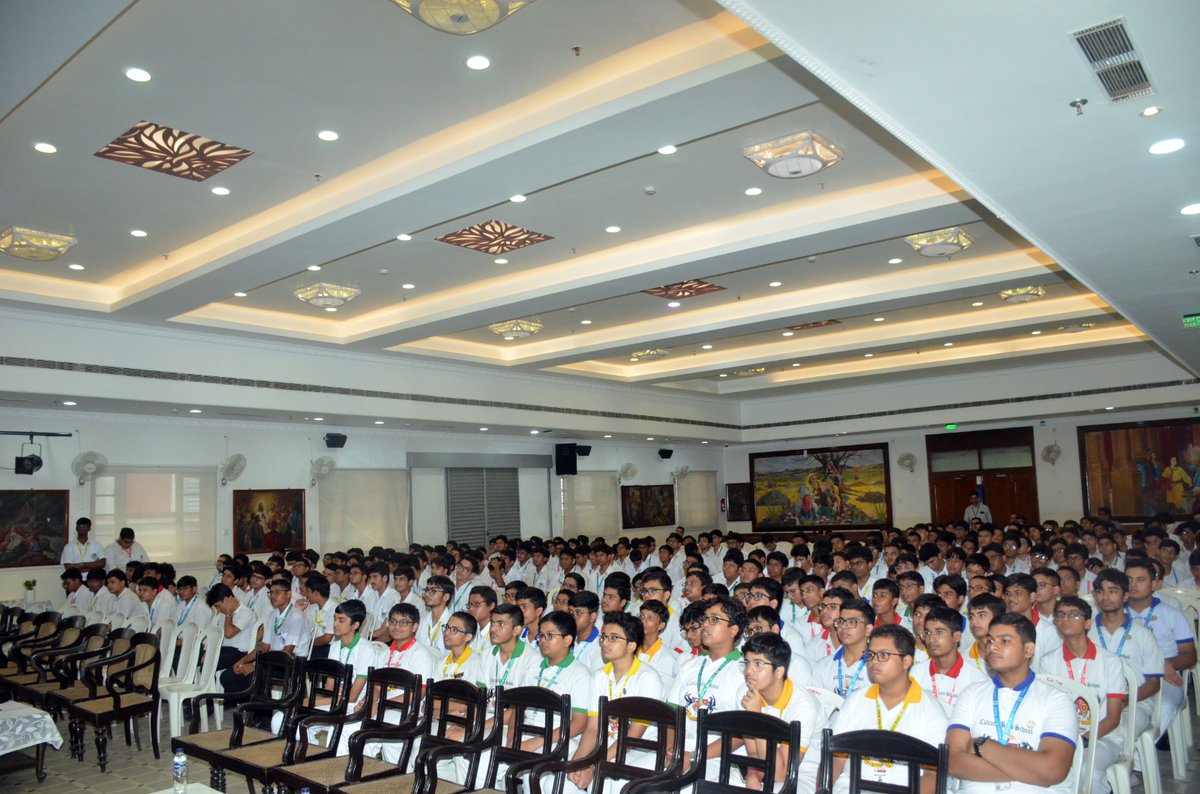 IN_NetajiSubhas's tweet photo. SLt Bhairav from INS Netaji Subhas visited the Calcutta Boys' School on 08 July 26 and interacted with the students, inspiring them to explore a career in the Indian Navy. The session focused on motivation, career guidance, and service to the nation. Session concluded with an interactive Q&A, where he addressed students' queries.
#IndianNavy #CareerGuidance #YouthEmpowerment #Motivation
@indiannavy
@IN_HQENC
@easterncomd
@Navyesm
@PRO_Vizag
@prodefkolkata