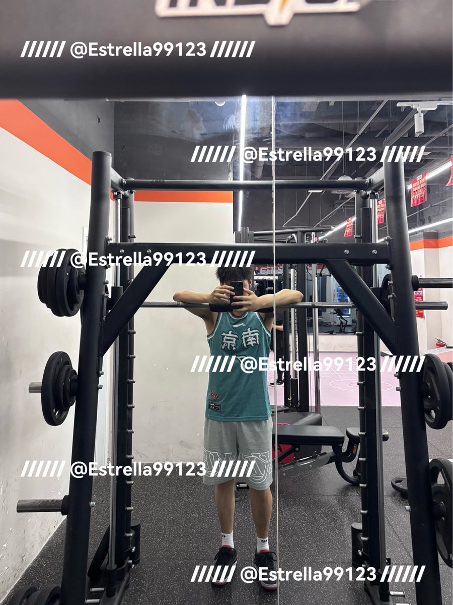 Estrella99123's tweet photo. 还是不会打水印 https://t.co/zM2zmPIpWe