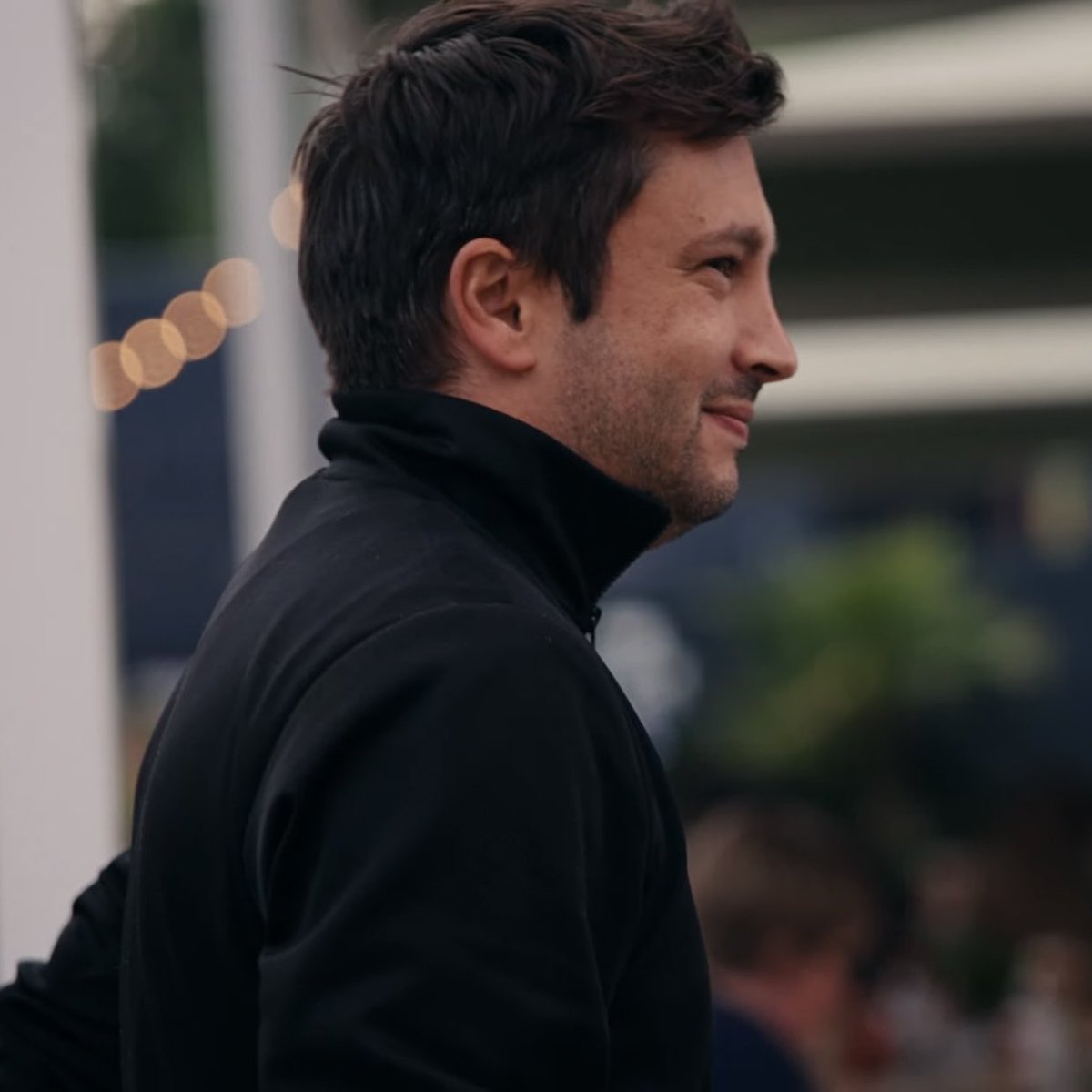 stuckondema's tweet photo. HE LOOKS SO GOOD WEARING TURTLENECK WHAT THE HELL https://t.co/2tDwXxy8wH