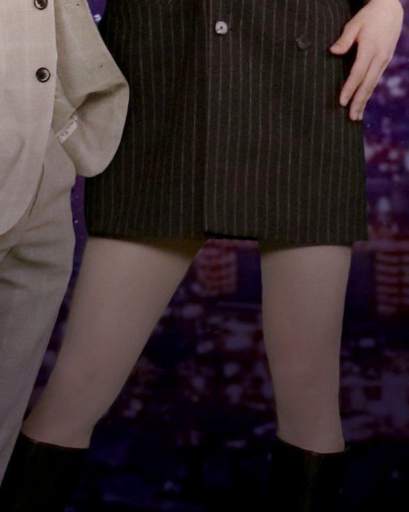 jigeumjana's tweet photo. so, Yu Nani legs got photoshopped in the poster ???? https://t.co/Y15auPhSbj