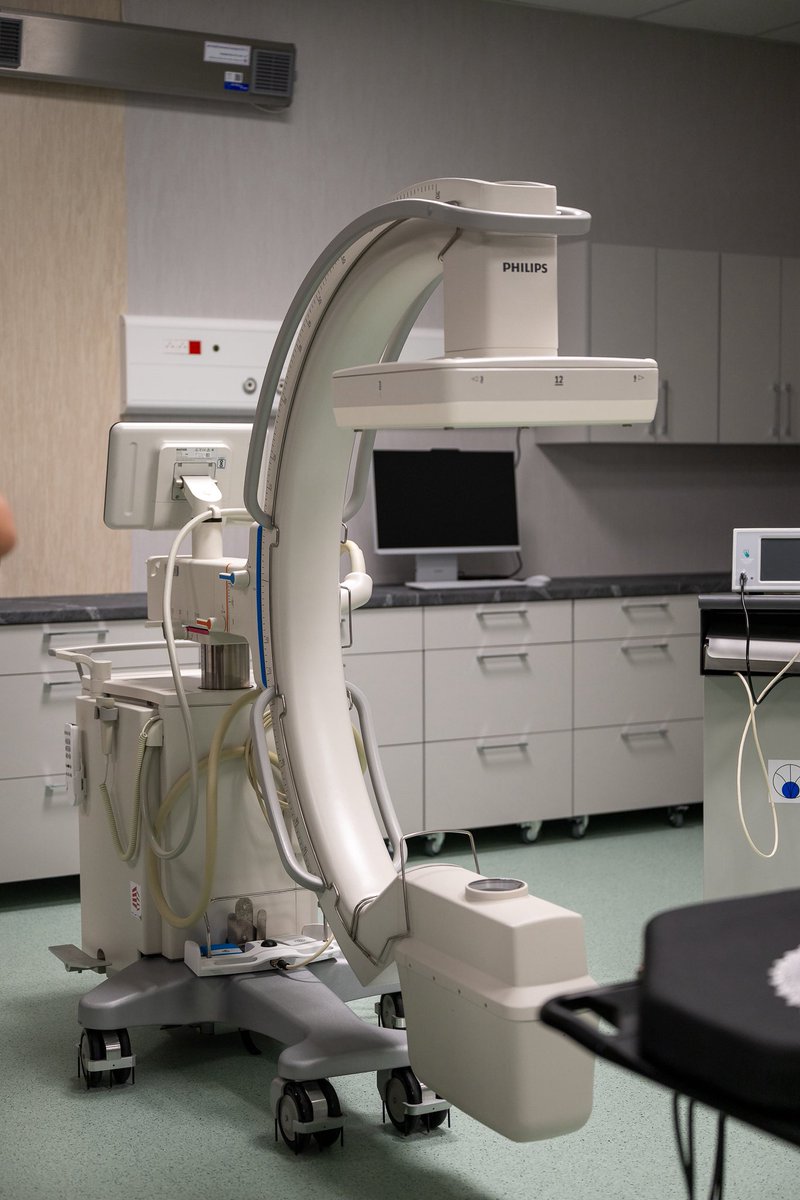WalbrzychMM's tweet photo. 🏥 Dziś otwarto nowy Zakład Endoskopii Zabiegowej w @szp_sokolowski . Inwestycja warta blisko 78 mln zł (70,3 mln zł z KPO) oznacza szybszą diagnostykę i lepsze leczenie, szczególnie w onkologii. Wałbrzyski szpital rozwija się w imponującym tempie! @RomanSzelemej @PawelGancarz @bielawska_s @AZabska @Dolny_Slask