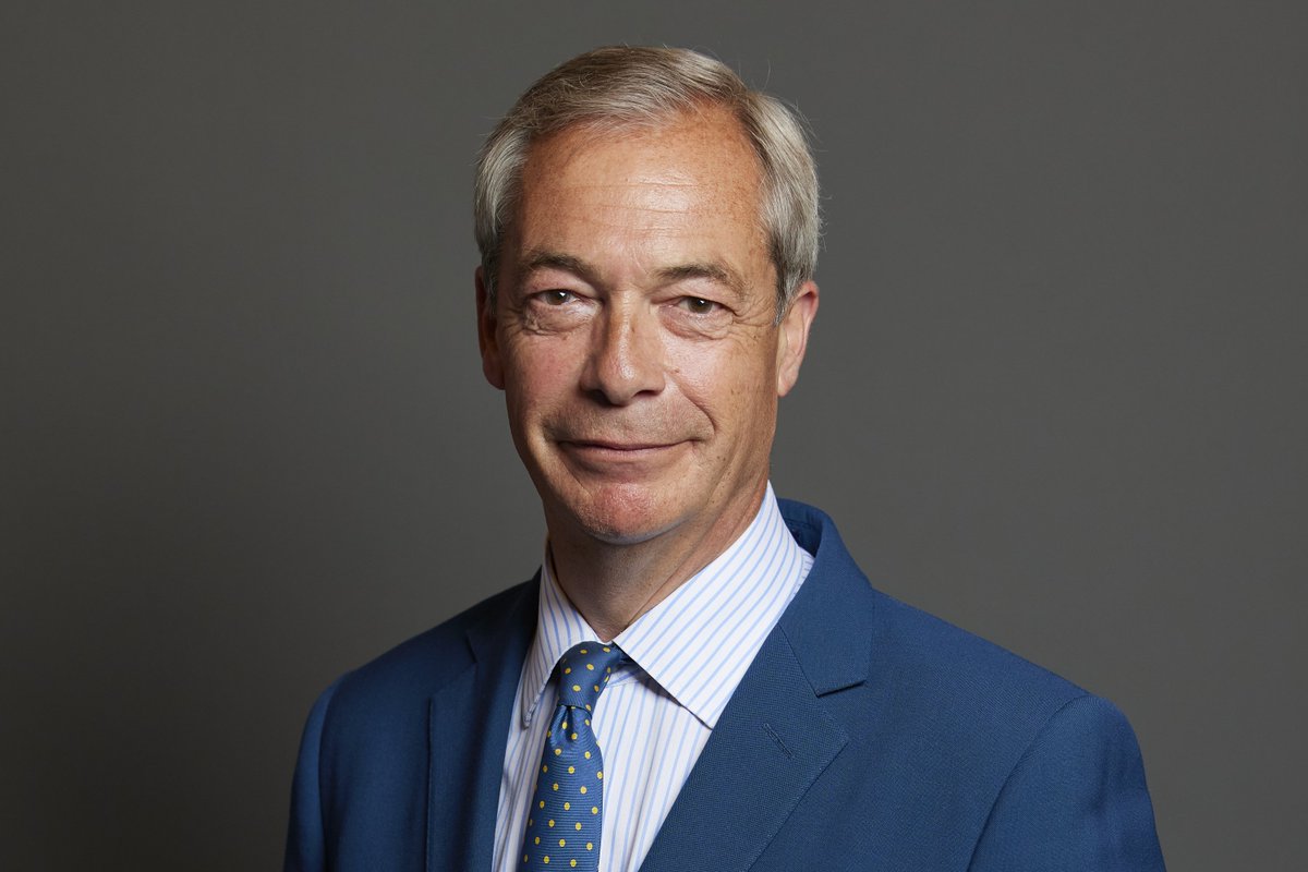 PolitlcsUK's tweet photo. 🚨 NEW: Nigel Farage is no longer the MP for Clacton https://t.co/sTkup2aWc1