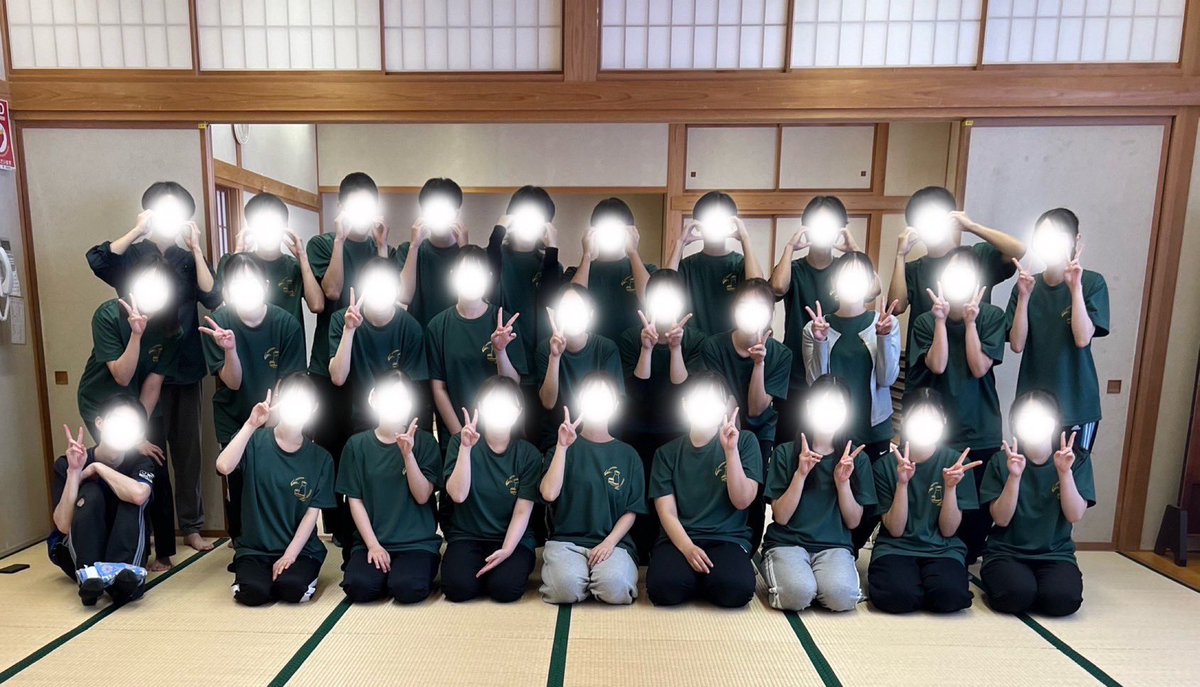 meguriahite4's tweet photo. 6/13に交流練習会を開催しました！

小中学生から社会人まで、幅広い世代の方々と試合をすることができました✨

1年生の成長も感じられ、とても有意義な練習会となりました！

練習後のご飯会まで含めて、楽しい一日でした🍴
参加していただいた皆さん、ありがとうございました！🙌 https://t.co/KUE2o4Xz3s