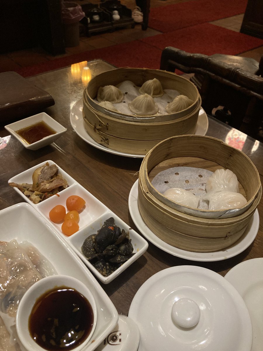 olizaytun's tweet photo. Just pulled into Chiayi and already found paradise on the way back. Palace-level decor, hundreds of fish gliding through, and food that matches the vibe. This place is next level. Best detour ever! 🇹🇼 https://t.co/HSpXJCJU8L
