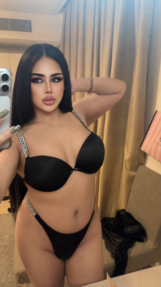 Naraboth22BH's tweet photo. Ladyboy both in Bahrain • Juffair• manama ✨🔥🇧🇭 #Bahrain https://t.co/9jczmP8oZH