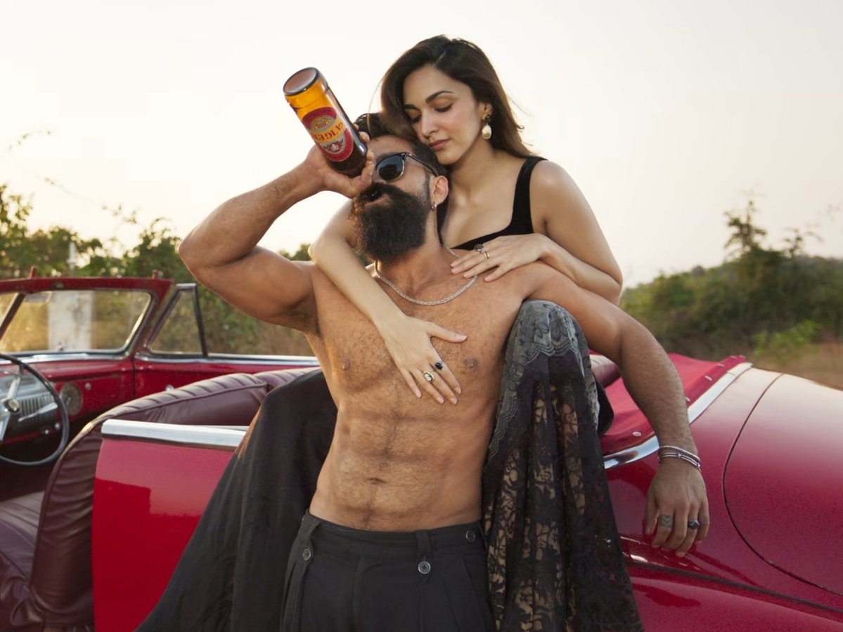 venom1s's tweet photo. How are married actresses and their husbands okay with her doing such scenes in movies? https://t.co/OQ2LFw3oTM