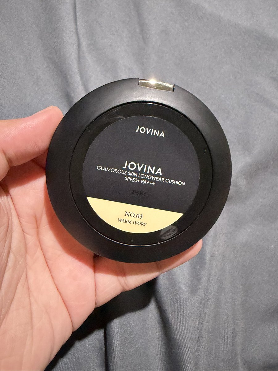 soupnumsai's tweet photo. WTS

👉🏻 คุชชั่นตลับดำ  JOVINA  NO.03 Warm ivory ราคา 320 รวมส่ง สภาพ 95% ซื้อมาลองสีกระจกยังไม่แกะ
#ส่งต่อเครื่องสําอาง #ส่งต่อคสอ https://t.co/s6d2ZdF0EX