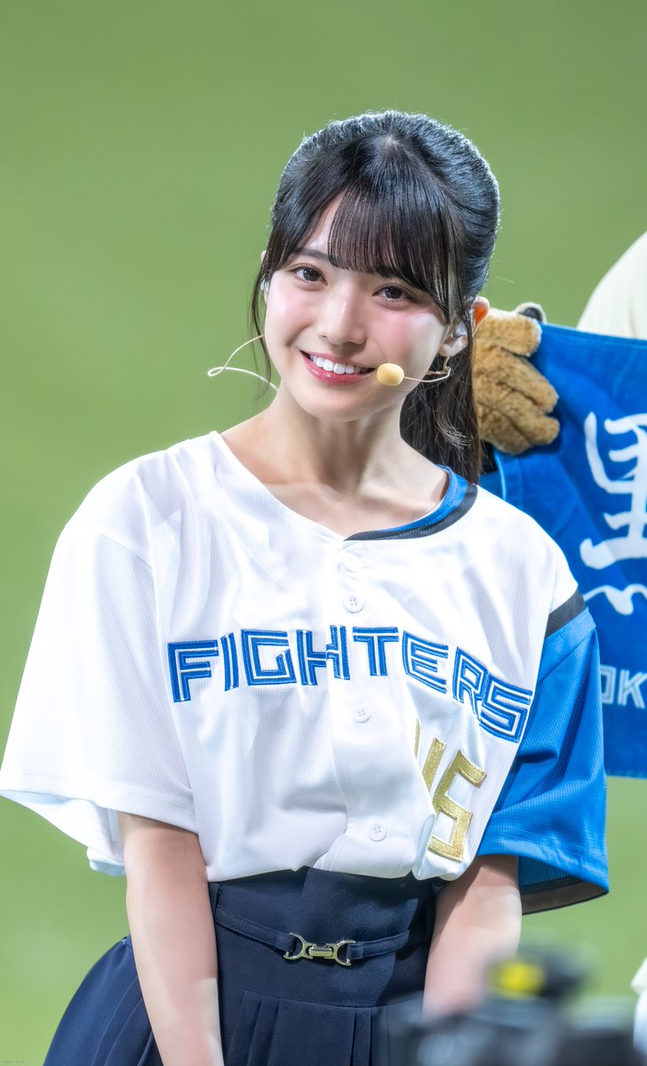 Yas_4141's tweet photo. 2026-07-02 乃木坂野球部：パフォーマンス 「パシフィック・リーグに連れてって」@エスコンフィールド 日本ハムファイターズvs.オリックスバファローズ

瀬戸口心月さん  

#乃木坂46 
#瀬戸口心月
#乃木坂野球部 https://t.co/QwuInbO3C9