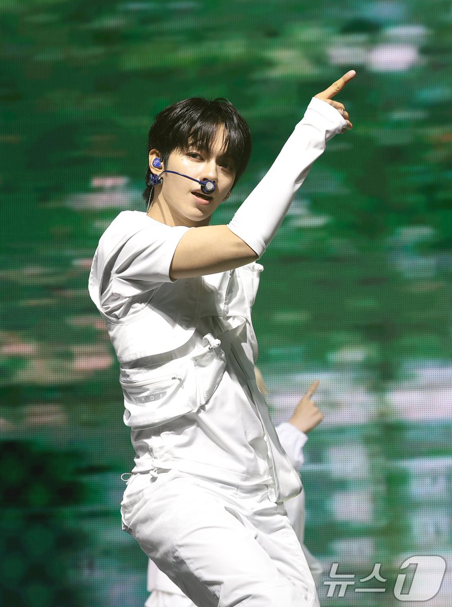 sportalkorea's tweet photo. 🌟260708 아홉 제이엘
📸 Photographed by 뉴스1
#JL #제이엘 #JLGaspar
#AHOF    #아홉    #アホプ
#AHOF_3rdMiniAlbum
#RUN_TO_YOU    #쇼케이스 https://t.co/4JM8STBhJ3