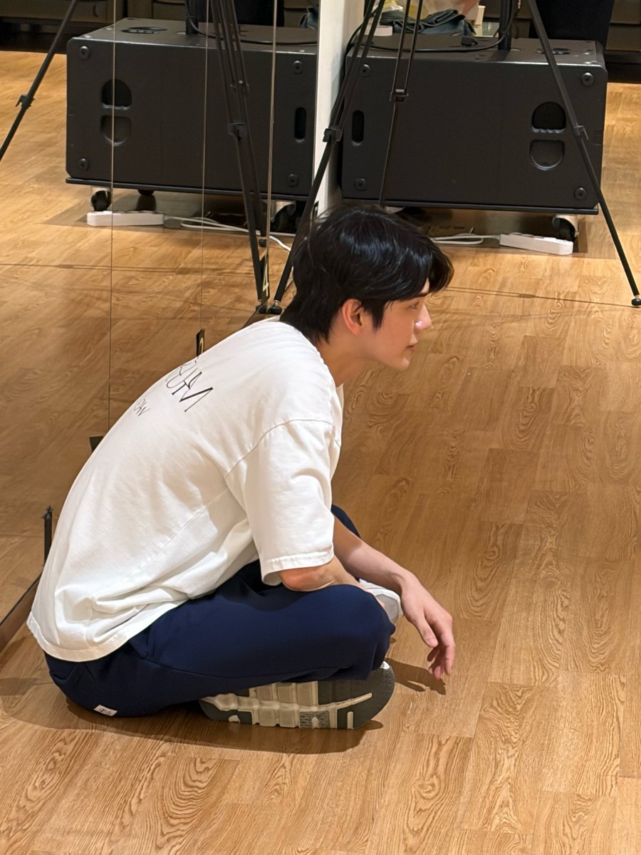 kaelyneee's tweet photo. ตลกพี่อง ฮีมาแชทบอก ‘การจะเป็นไอดอลองซองอูไม่ใช่เรื่องง่ายเลย’ แล้วแนบรูป 555555555555555 https://t.co/R3SJObdPyS