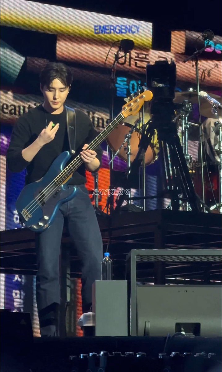 fullsunienana's tweet photo. youngk is 100% my type https://t.co/Hss2lscLBc