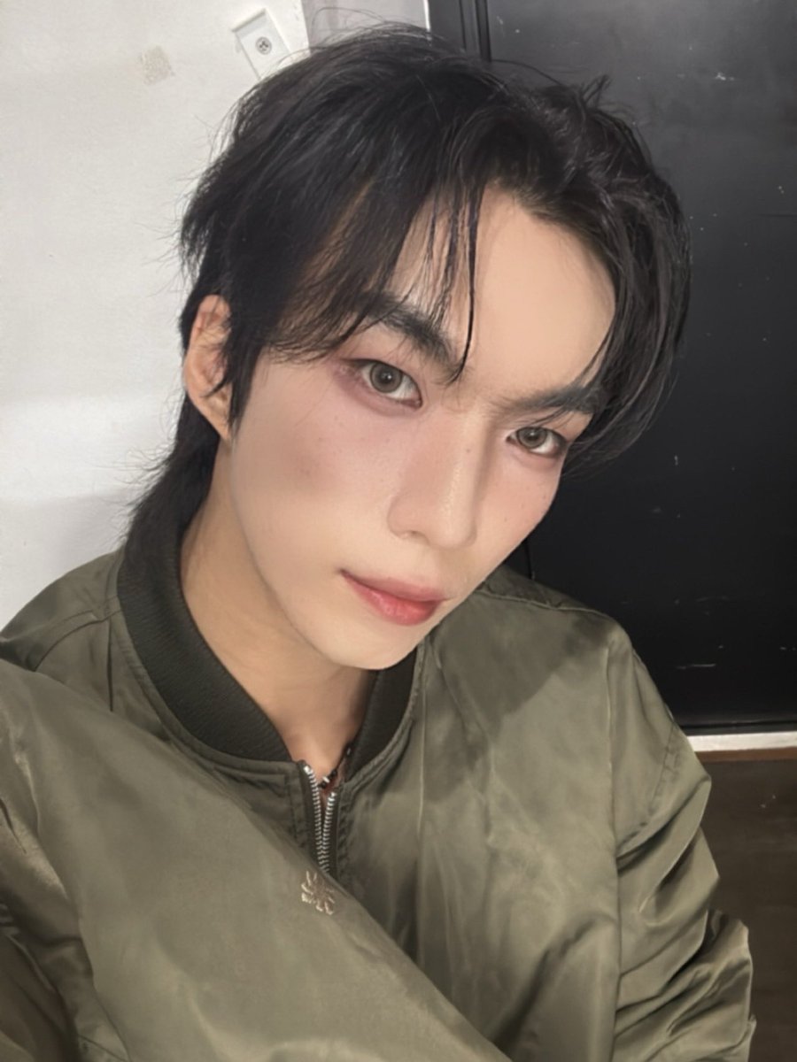 drop_1017's tweet photo. [🫧] 

날씨가 엄청 더웠는데도 많은 Air가 와줘서 행복했어요 🔥
내일 주성이 생일공연도 잘 부탁해요 🩵

#DROP #드랍 https://t.co/N5haqVsFcv
