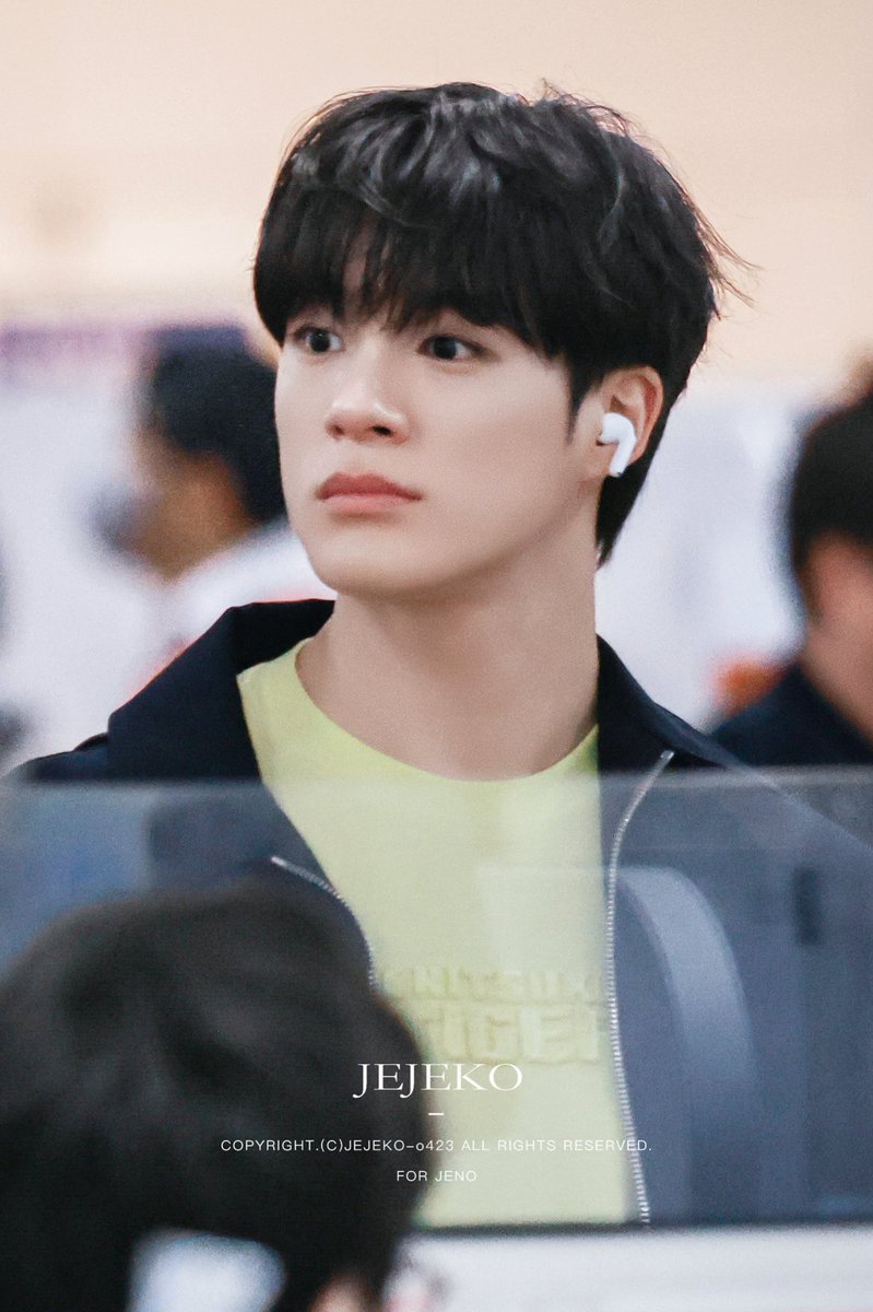 JEJEKO_o423's tweet photo. 260708 HND🛬

#제노 #JENO #ジェノ
#NCTDREAM #NCT https://t.co/clw6PRJNlS
