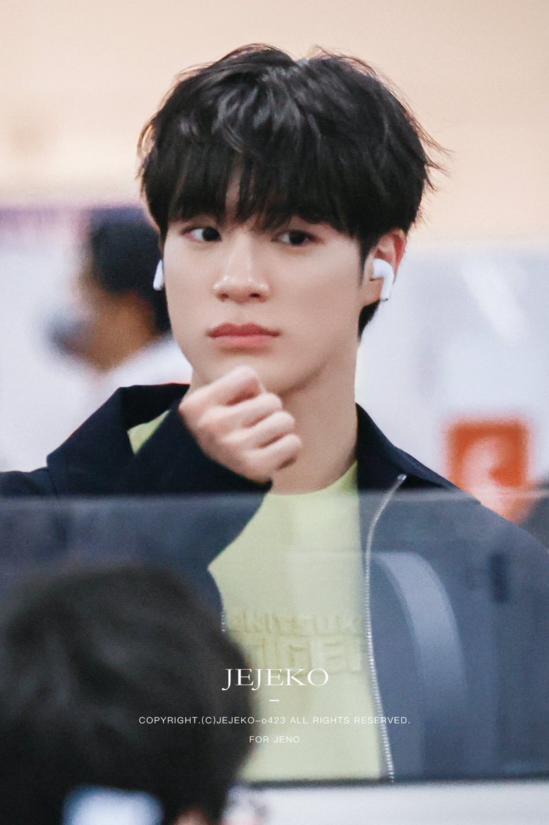 JEJEKO_o423's tweet photo. 260708 HND🛬

#제노 #JENO #ジェノ
#NCTDREAM #NCT https://t.co/clw6PRJNlS