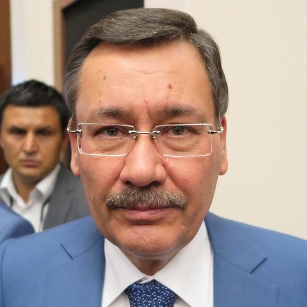 darkwebhaber's tweet photo. Melih Gökçek: NATO Zirvesi'ne gelen konukların en çok dikkatini çeken nokta Ankapark'ın kapalı oluşu olmuş.  

"Böyle müthiş bir eseri hangi dangalak anlayış kapattı?" demişler. https://t.co/1WoNhmbRhK