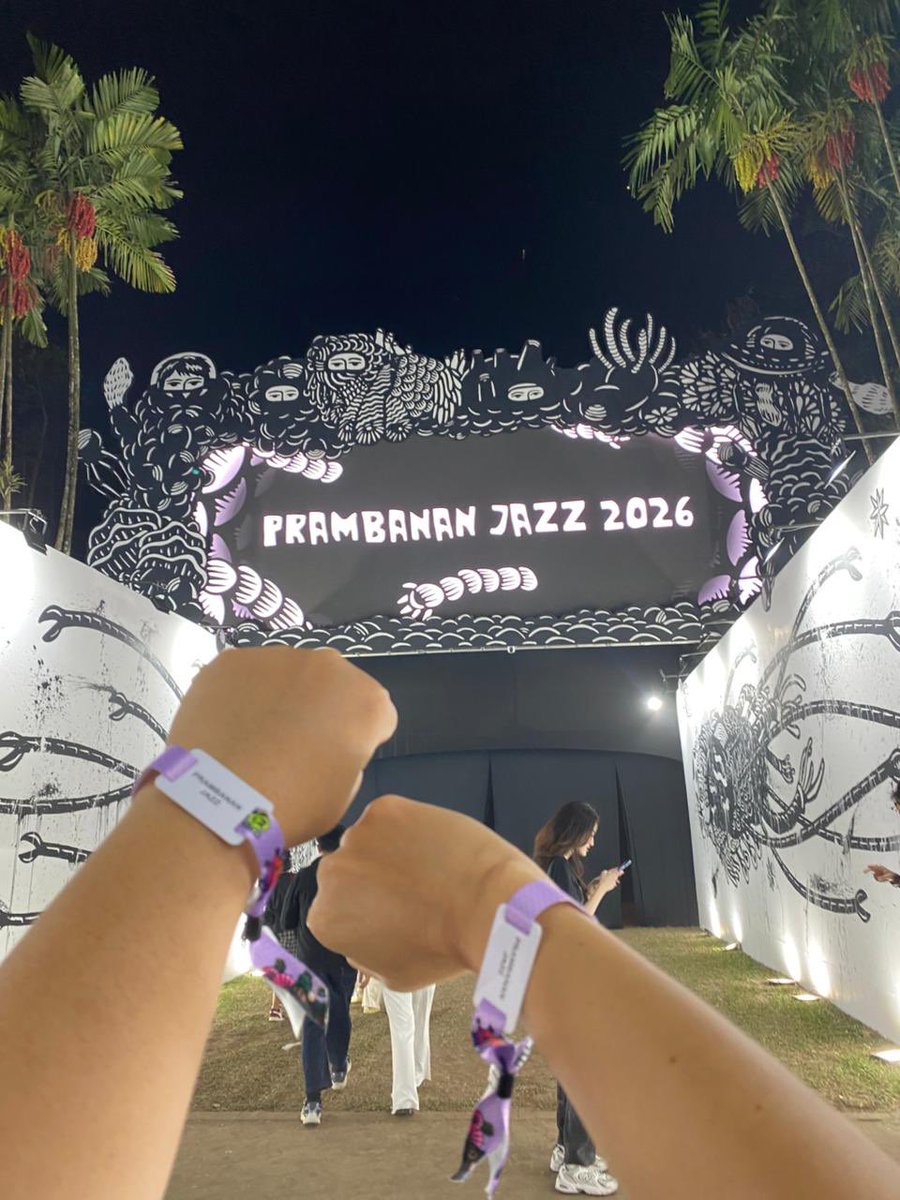 ichanisa88's tweet photo. so blessed to get free VIP ticket 🥹
#prambananjazz2026 https://t.co/GxSHrd8t8o