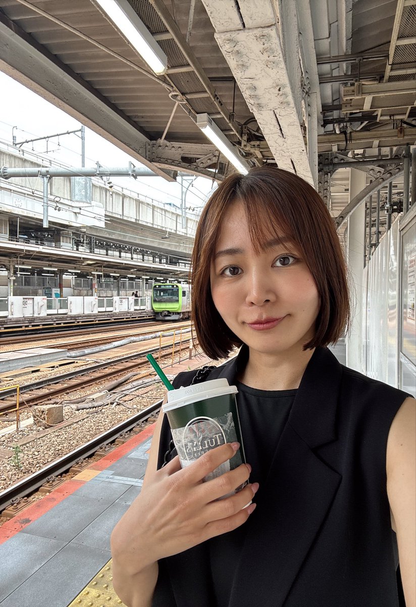 Hashimo10Kana's tweet photo. 舞台に出演します！

戦争の実話が元ですが
歌ありの楽しく感動する舞台です
私というより「この舞台」を観に来て欲しい
そんな気持ち😌

TACCS1179 俳協ホール
8/28金　13:00、17:30
8/29土　15:00
8/30日　11:00

🎫大人5000円、中学生以下3000円
ご予約はプロフィールから
#しあわせ色の青い空2026 https://t.co/okwWoU7pHV